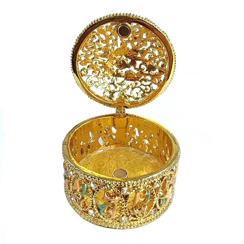 Luxury Jewelry Box Decorative Jewelry Storage Handcrafted Jewelry Organizer Hollow Flower Jewelry Box Unique Trinket Box Gift Idea for Jewelry Lovers High-End Jewelry C (1)