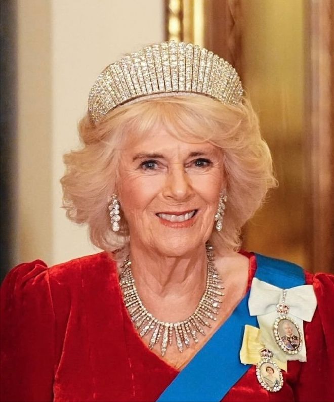 Queen Camilla coronation crown Queen Mary Coronation Crown Cullinan diamonds in royal crowns Mountain of Light diamond history British royal jewelry Daughters of Great Britain and Ireland Tiara George IV State (37)