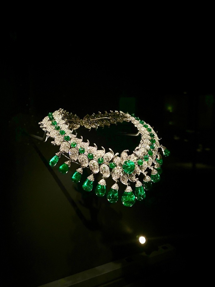 france paris fashion jewellery brand Cartier Chaumet Van Cleef & Arpels Boucheron (2)